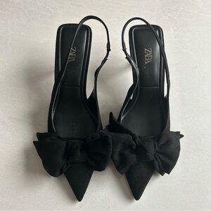 Zara Black Bow Pointed Toe Slingback Kitten Heels / Size 37